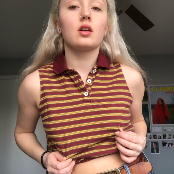 crop top - Picture 3 of 4